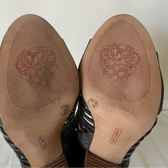 Vince Camuto Grey Edgy Caged Wedge Sandals Sz 9 - Picture 7 of 16